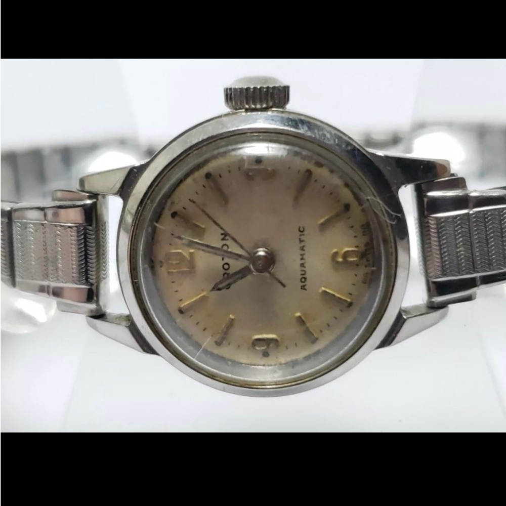 Vintage ladies Croton Automatic Mechanical Movement Watch, Still ticks!